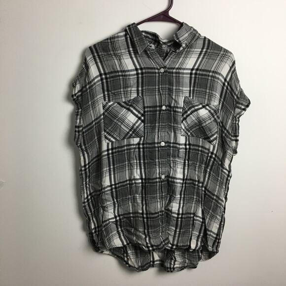 So Sleeveless Button Down Top Gray White Large - Picture 3 of 10